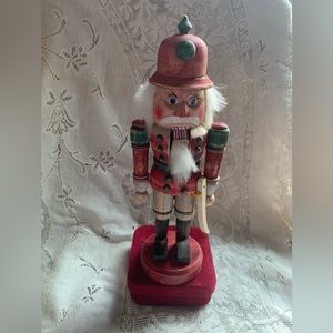 Cute soldier Nutcracker 1980’s/90’s